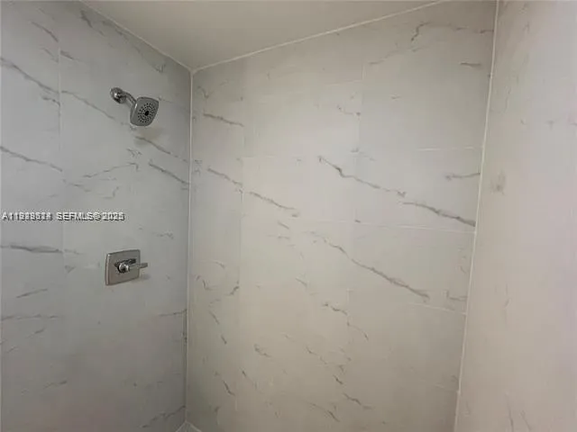 $1,600 | Royal Poinciana, Hollywood, FL 33020