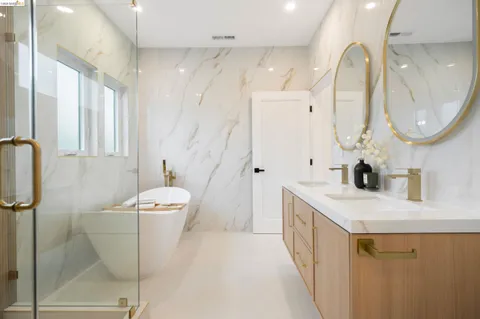 $1,998,000 | 2516 Calhoun Street, Alameda, CA 94501