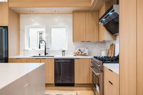 $1,998,000 | 2516 Calhoun Street, Alameda, CA 94501