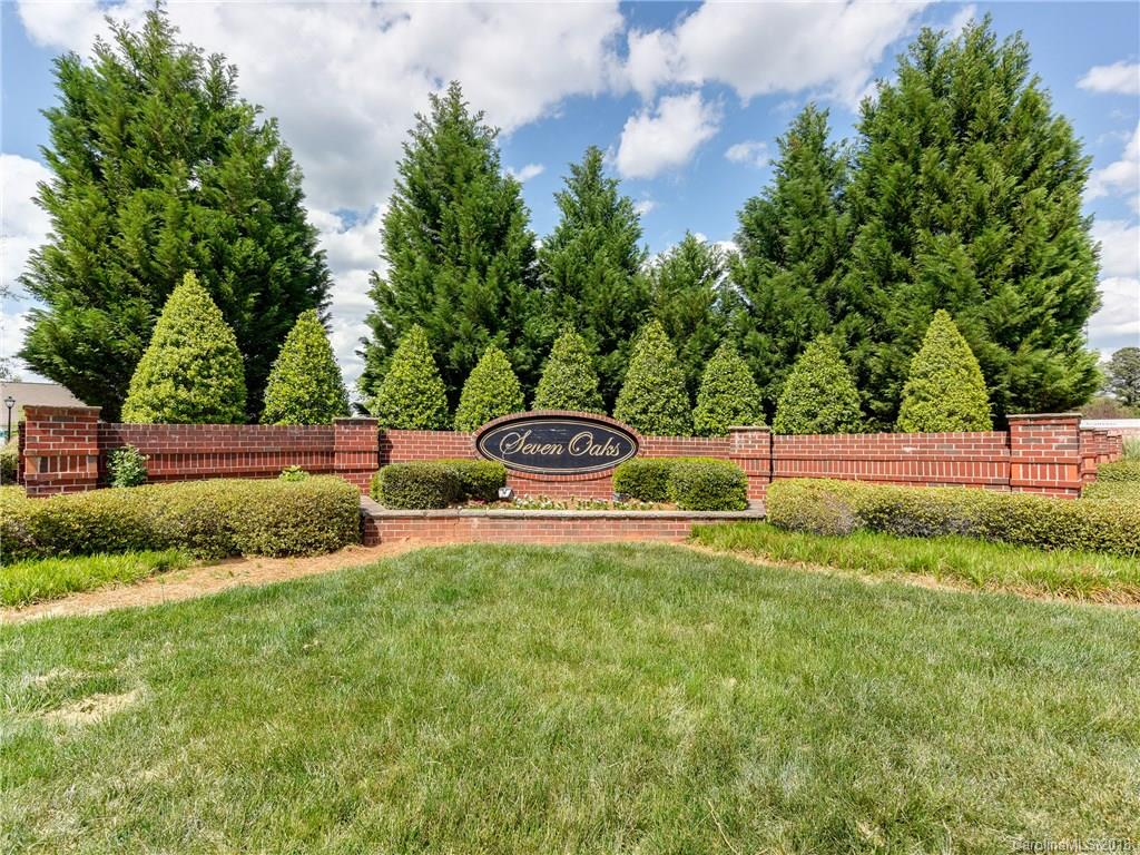 9502 Fernspray Road Charlotte, NC 28215 - Photo 20 of 20 a garden view