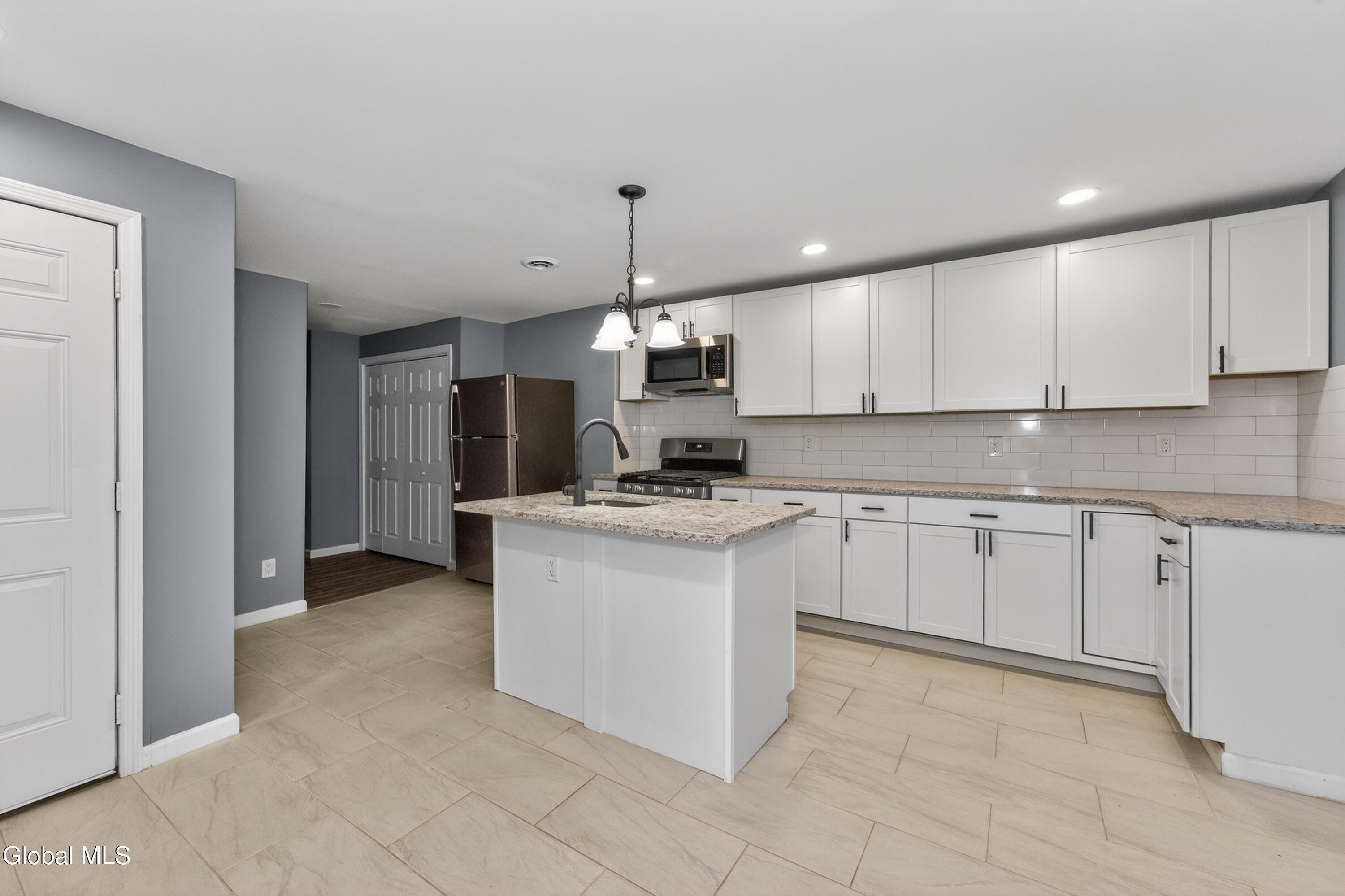 397 10th Street Troy, NY 12180 - Photo 17 of 36 2 Apt 2 1