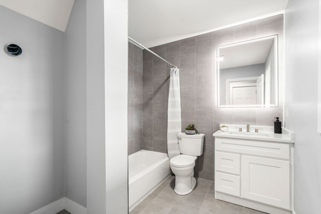 679 Columbia Road, Unit 3 Boston, MA 02125 - Photo 9 of 11