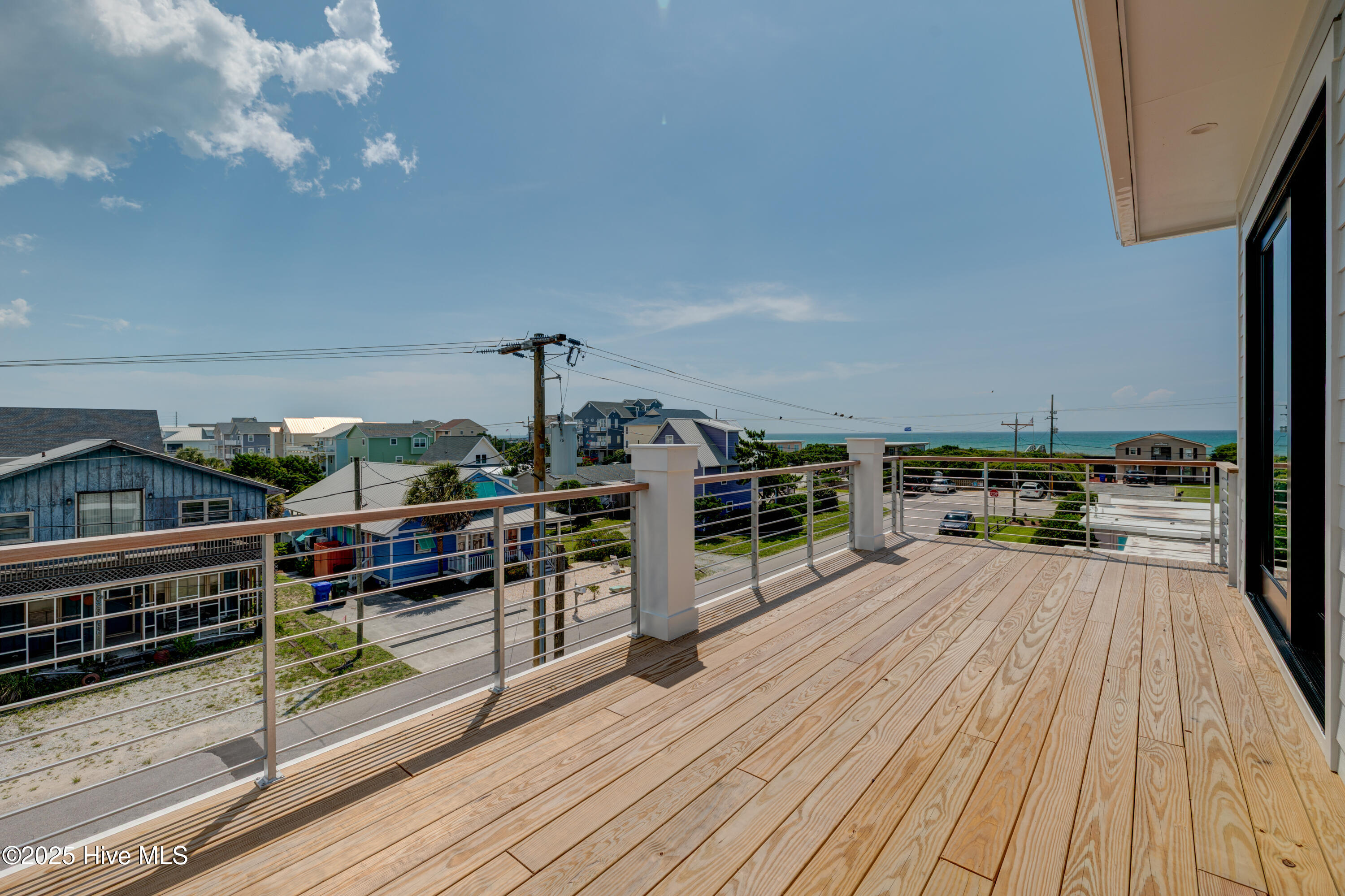 107 Raleigh Avenue Surf City, NC 28445 - Photo 14 of 40 107RaleighAvenue-37