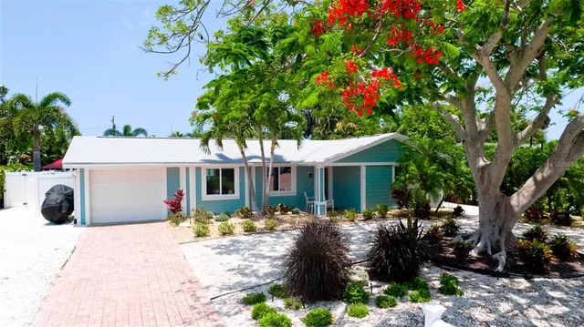$1,645,000 | 504 69th Street, Holmes Beach, FL 34217