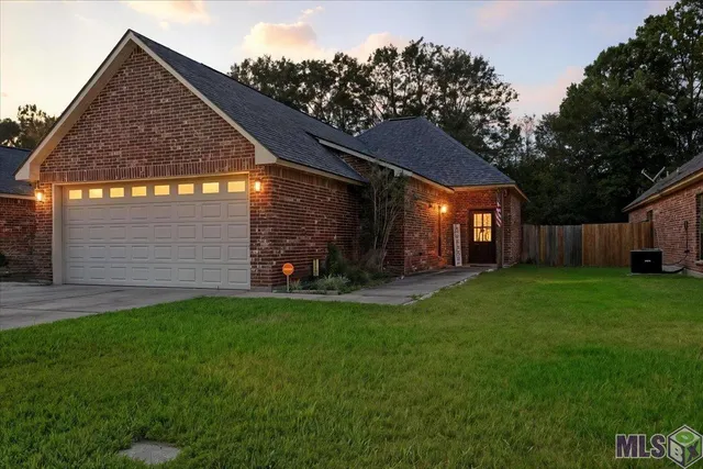 $227,000 | 38209 Shelby Drive, Denham Springs, LA 70706