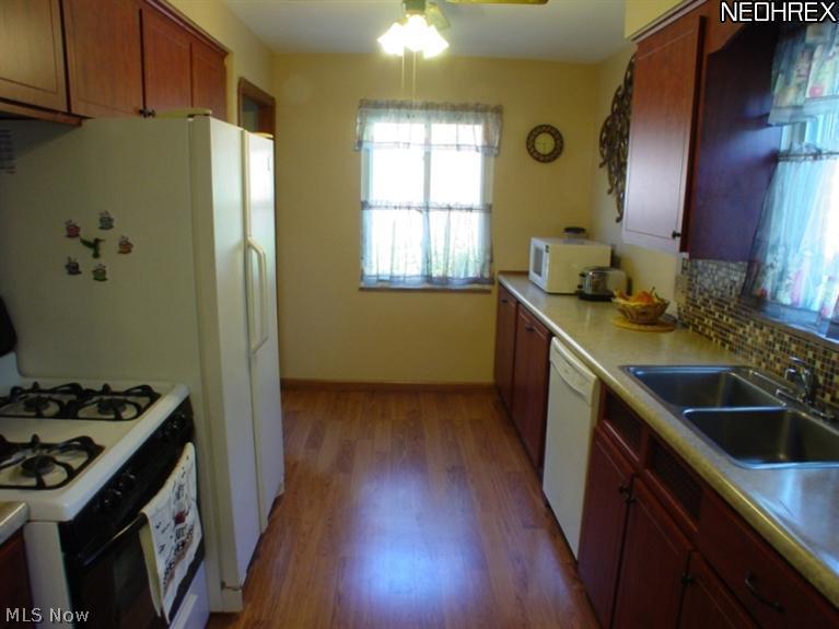 6119 Pearl Road Parma Heights, OH 44130 - Photo 7 of 24