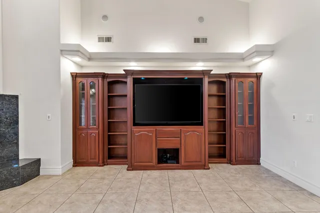 $740,000 | 3255 Hollow Avenue, Madera, CA 93637