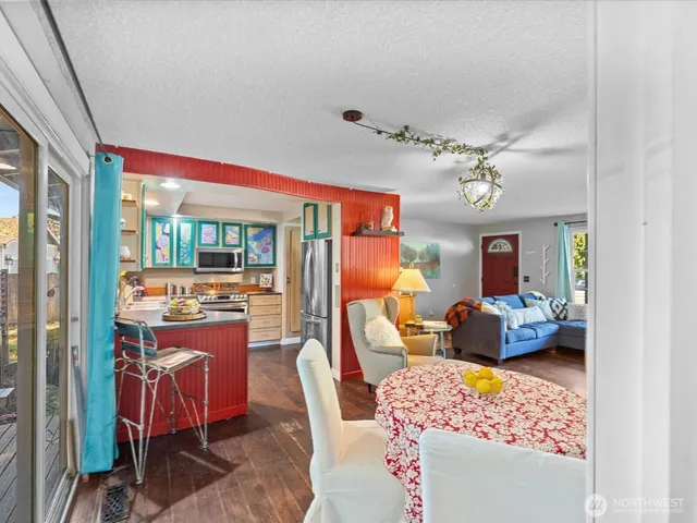 a living room filled with furniture