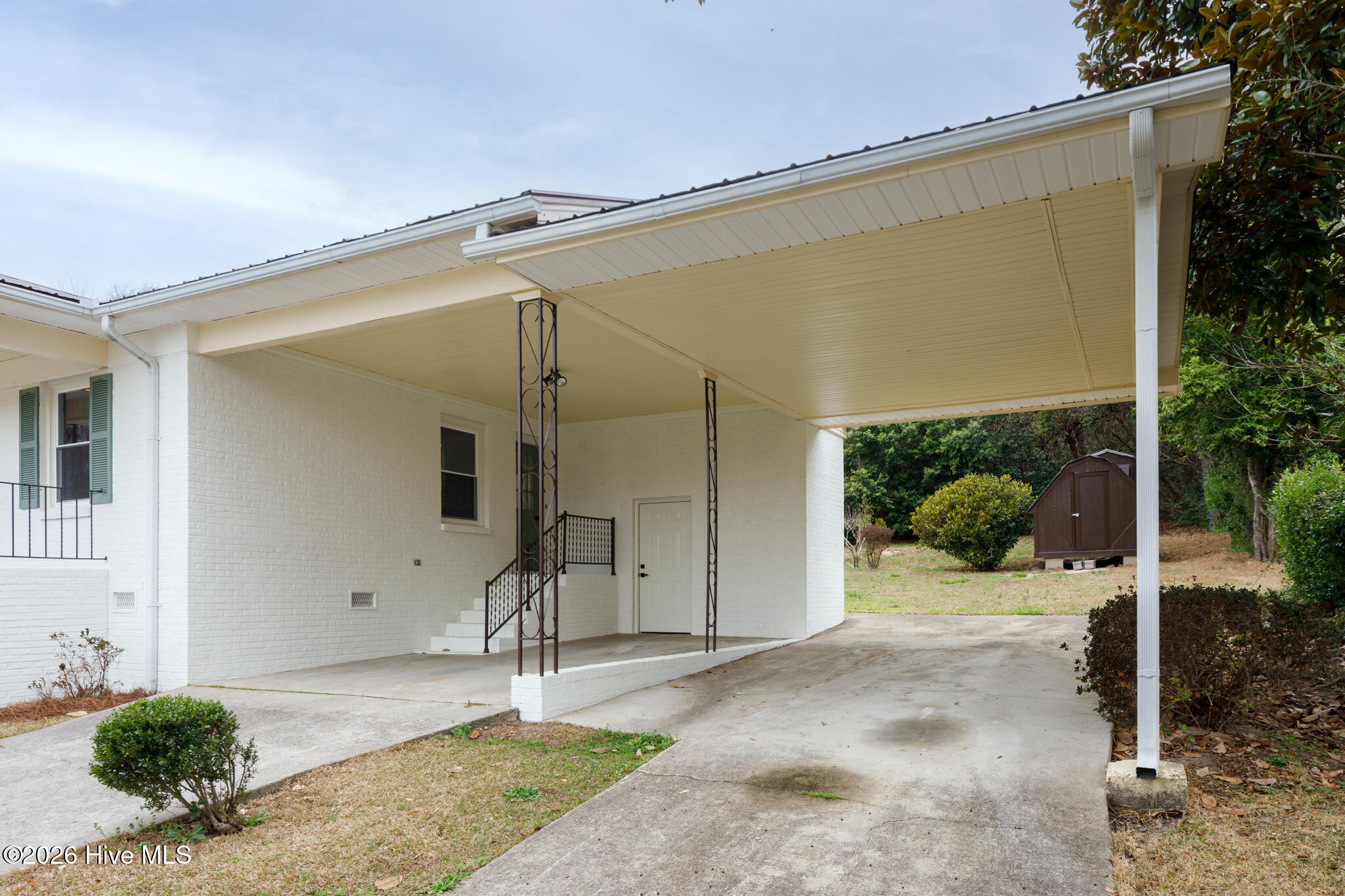 252 South Stephens Street Southern Pines, NC 28387 - Photo 4 of 28 Post 20260307 252 S Stephens St 004