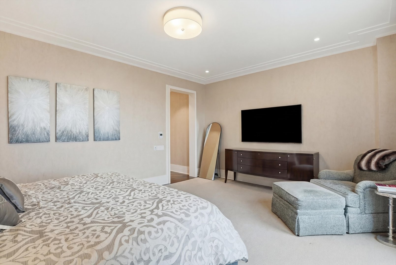 159 East Walton Place, Unit 13A Chicago, IL 60611 - Photo 20 of 31