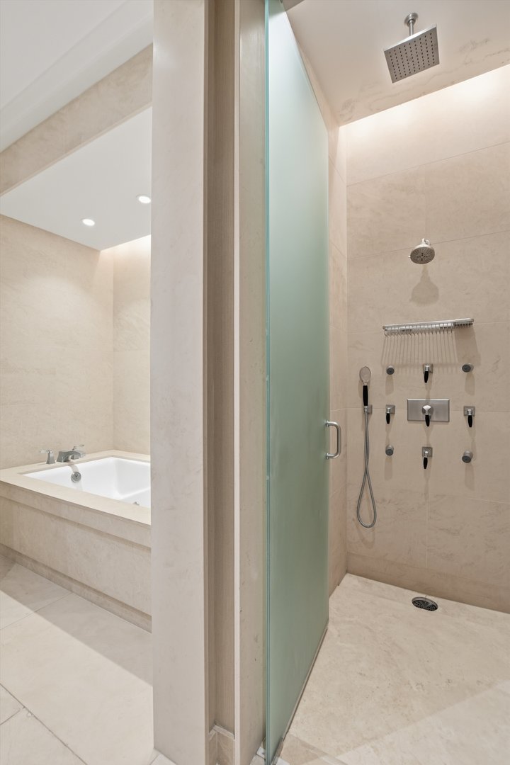 159 East Walton Place, Unit 13A Chicago, IL 60611 - Photo 22 of 31