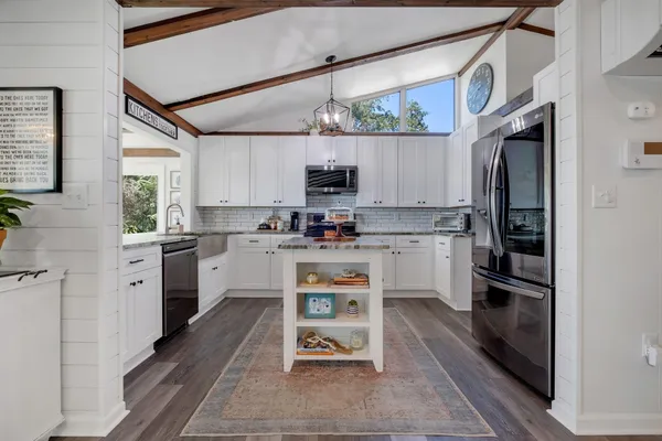 $1,200,000 | 680 Alligator Drive, Alligator Point, FL 32346