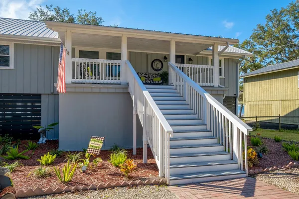 $1,200,000 | 680 Alligator Drive, Alligator Point, FL 32346
