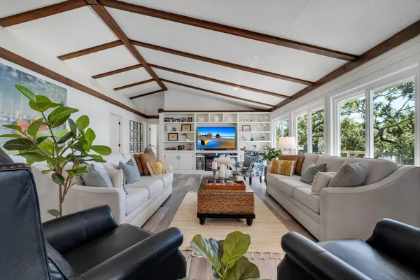 $1,200,000 | 680 Alligator Drive, Alligator Point, FL 32346