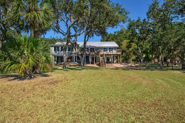 $1,200,000 | 680 Alligator Drive, Alligator Point, FL 32346
