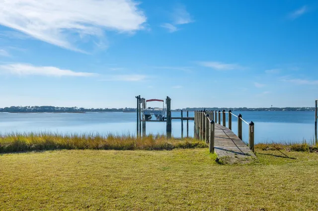 $1,200,000 | 680 Alligator Drive, Alligator Point, FL 32346