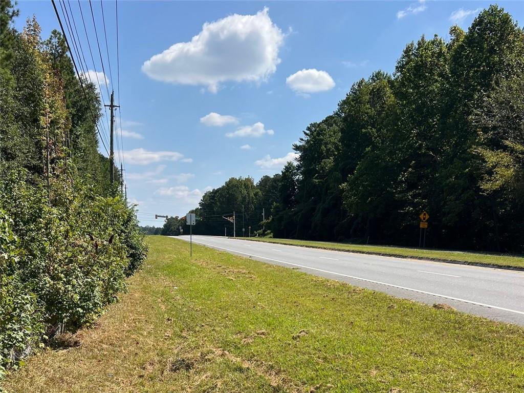 2960 Macland Road Marietta, GA 30064 - Photo 8 of 14 a view of an outdoor space and a yard