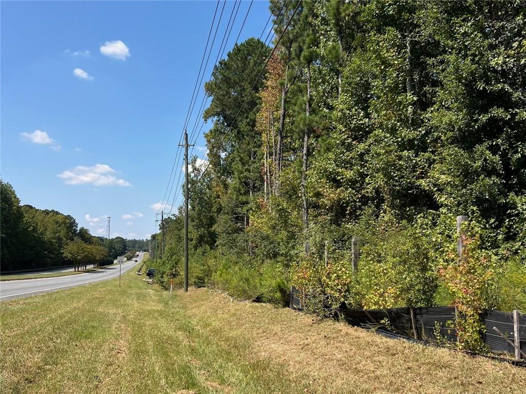 2960 Macland Road Marietta, GA 30064 - Photo 9 of 14 a view of a yard with a tree