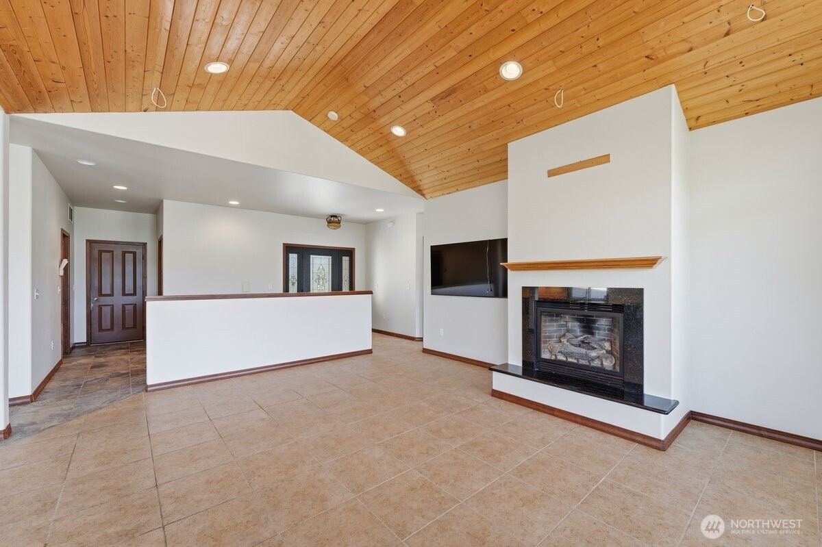22 Washington Street Manson, WA 98831 - Photo 31 of 35