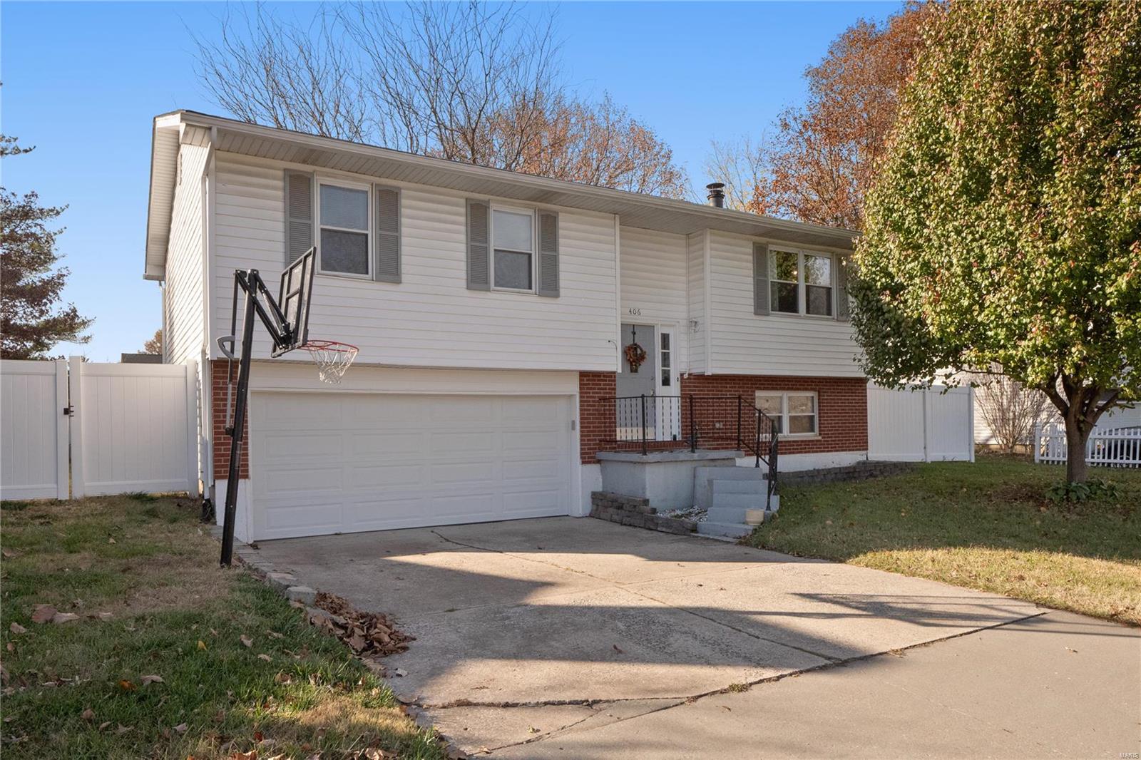 406 Riggin Road Troy, IL 62294 - Photo 1 of 30