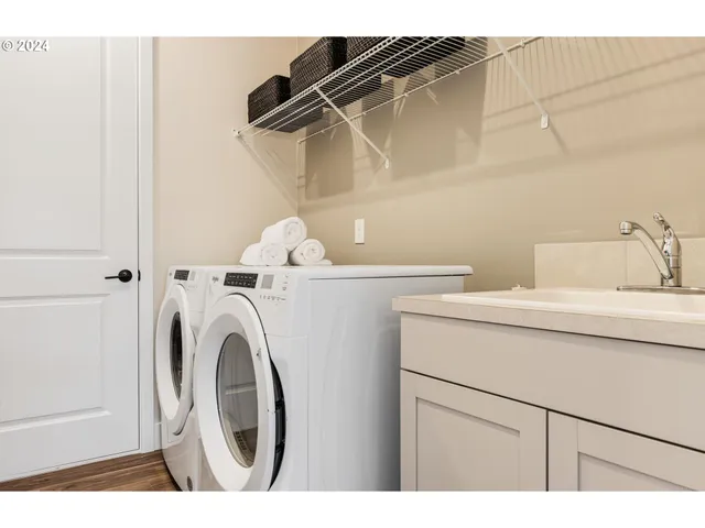 $984,570 | 3565 West 4th Street, Washougal, WA 98671