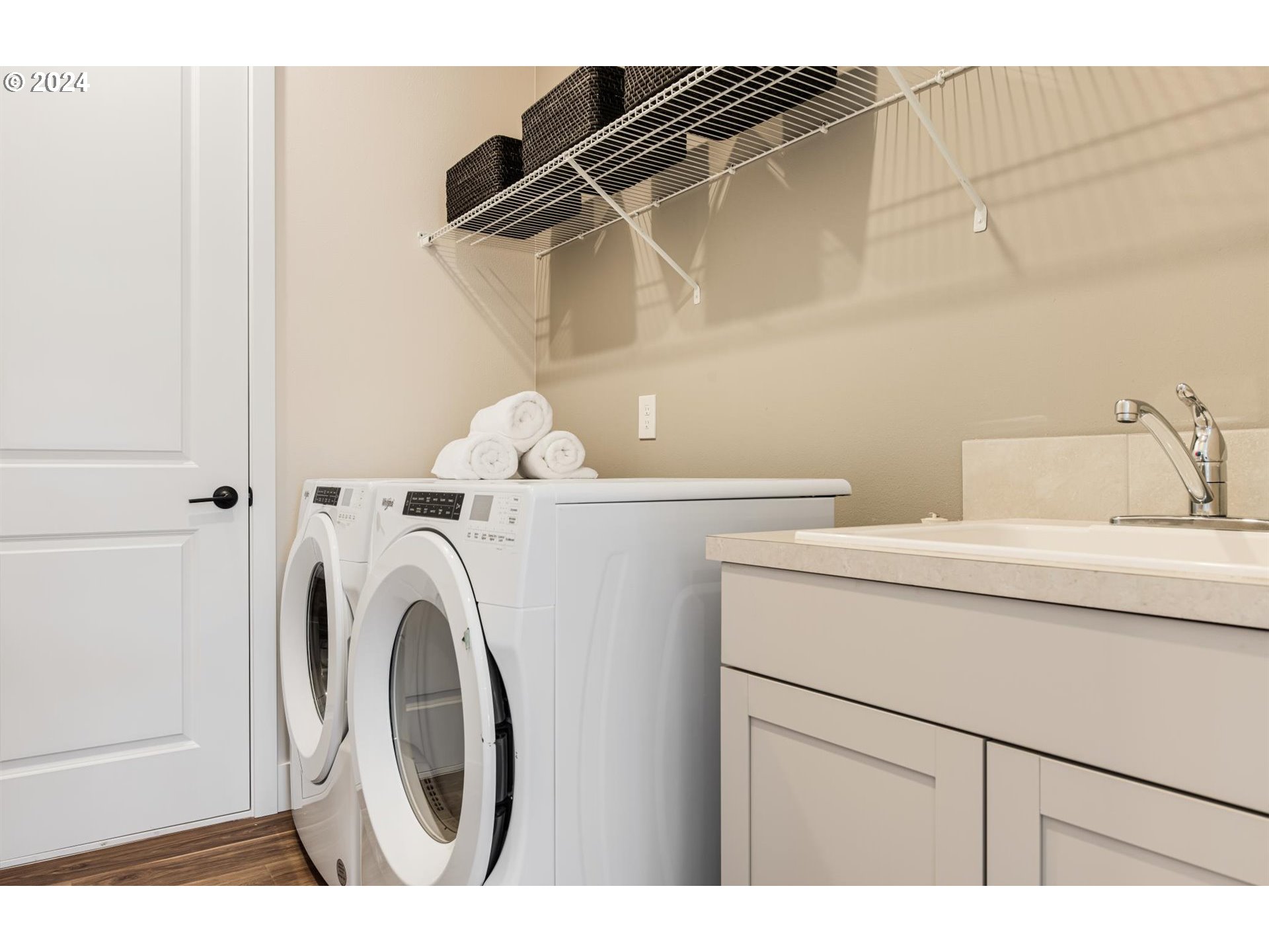 3565 West 4th Street Washougal, WA 98671 - Photo 16 of 26 Laundry