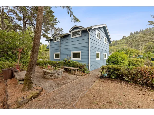 $524,900 | 5825 Roma Avenue, Cloverdale, OR 97112