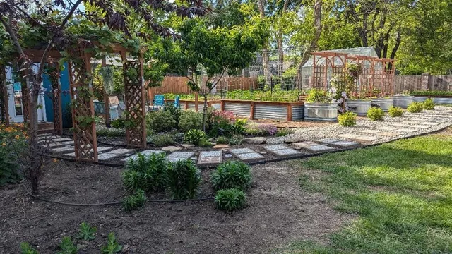 $399,999 | 308 Southeast Colony Drive, Lee's Summit, MO 64063