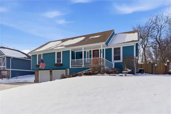 $360,000 | 308 Southeast Colony Drive, Lee's Summit, MO 64063