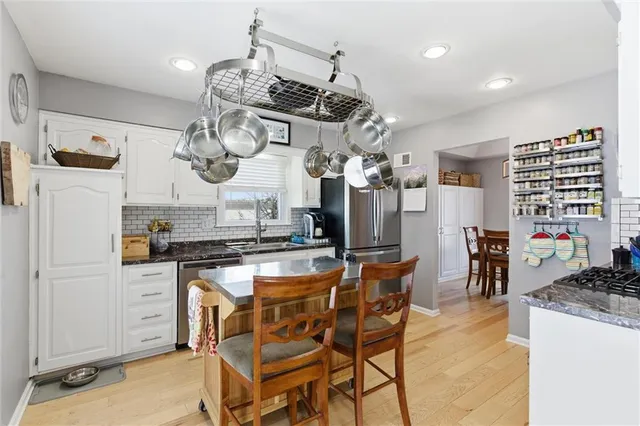 $399,999 | 308 Southeast Colony Drive, Lee's Summit, MO 64063