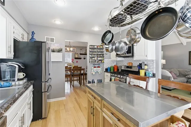 $399,999 | 308 Southeast Colony Drive, Lee's Summit, MO 64063