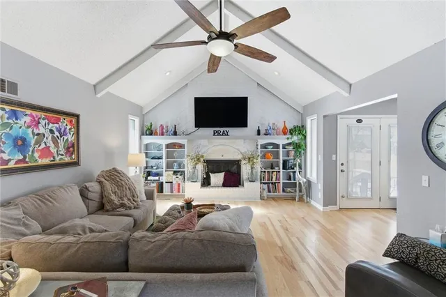 $399,999 | 308 Southeast Colony Drive, Lee's Summit, MO 64063