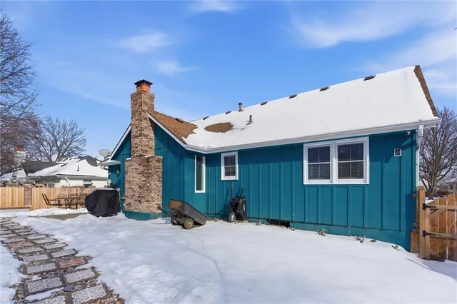 $399,999 | 308 Southeast Colony Drive, Lee's Summit, MO 64063