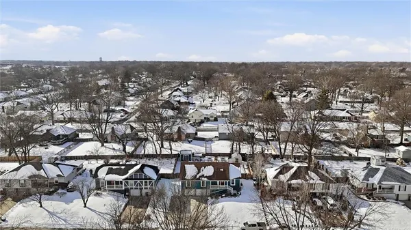 $360,000 | 308 Southeast Colony Drive, Lee's Summit, MO 64063
