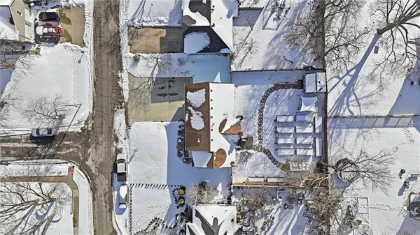 $360,000 | 308 Southeast Colony Drive, Lee's Summit, MO 64063