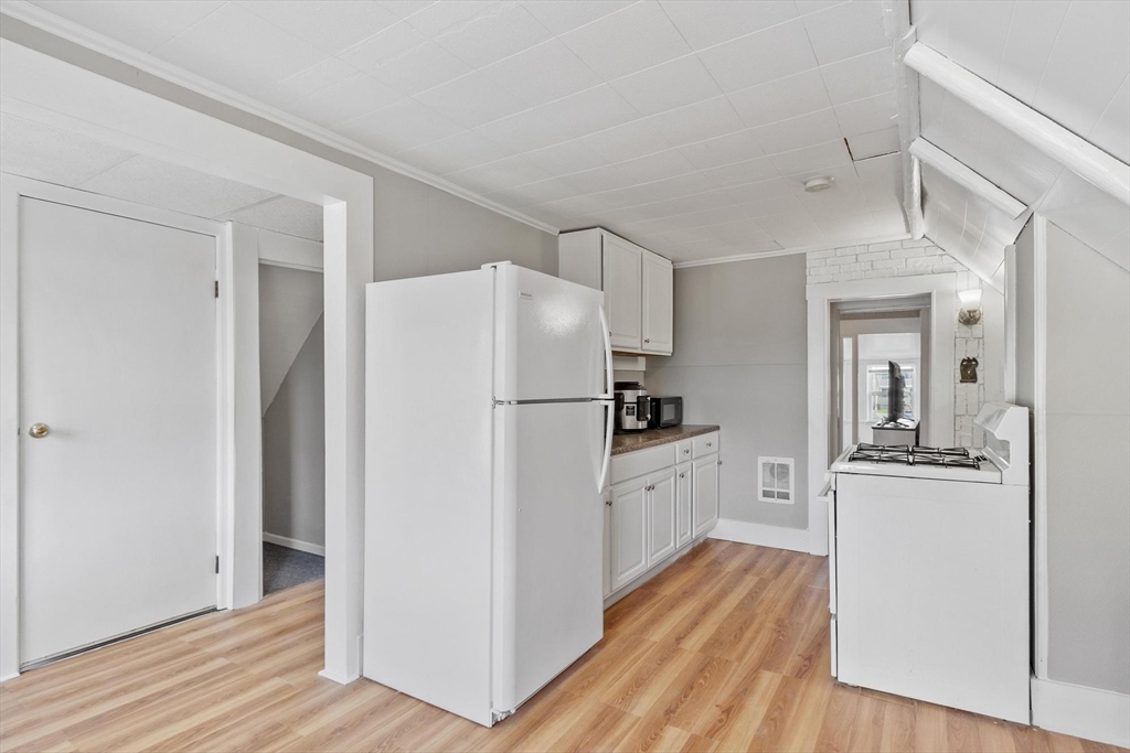 16 Doane Street Worcester, MA 01607 - Photo 33 of 42