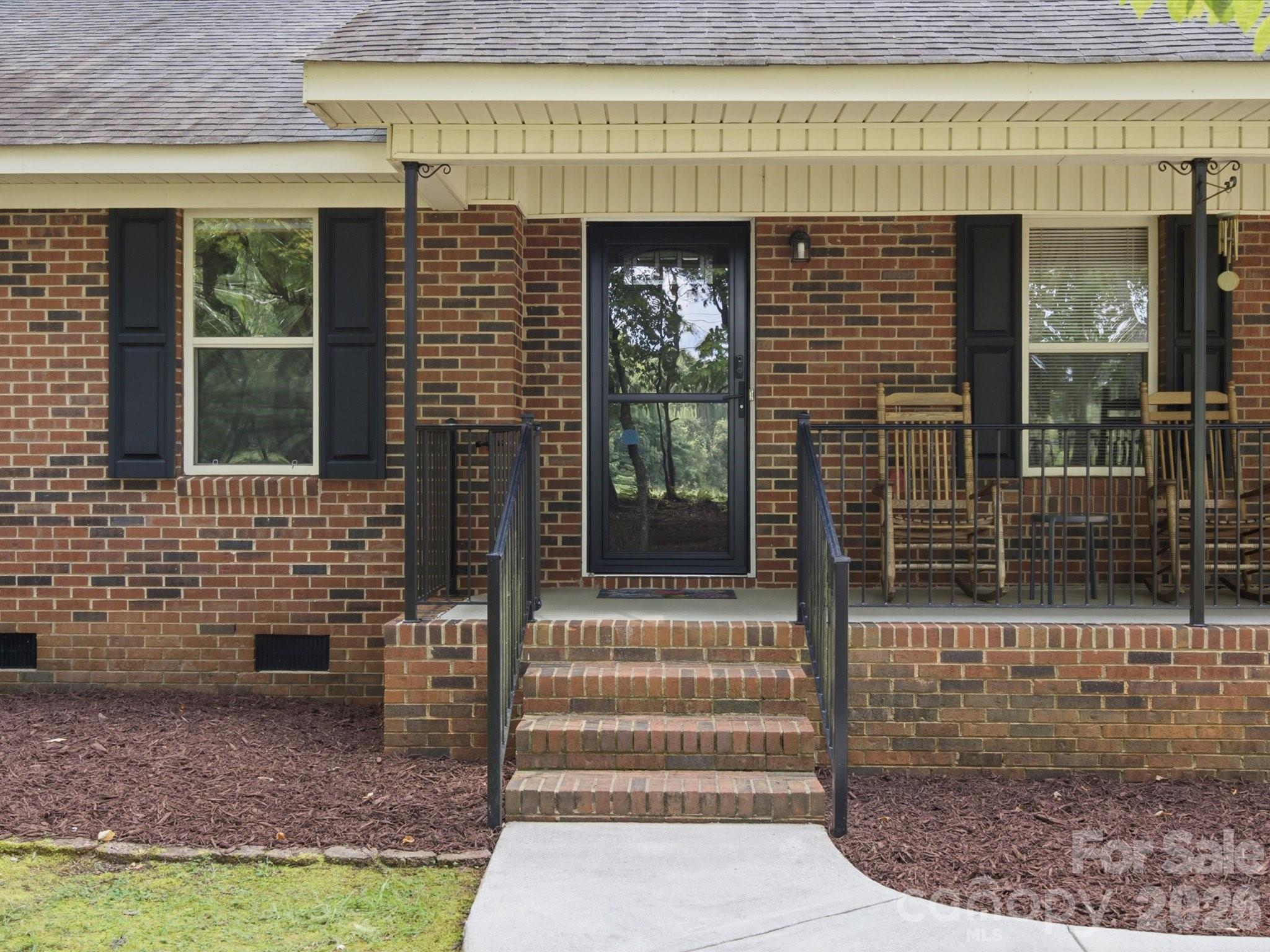 155 South Grandview Road Clover, SC 29710 - Photo 3 of 48 Gallery Image 3