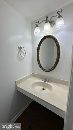 $2,350 | 3837 Lansdale Court, Unit 83, Burtonsville, MD 20866