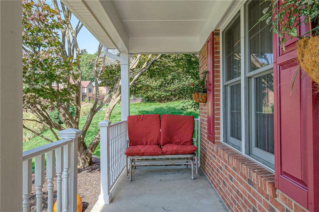 10116 Deer View Point Road Wexford, PA 15090 - Photo 2 of 25 Gallery Image 2