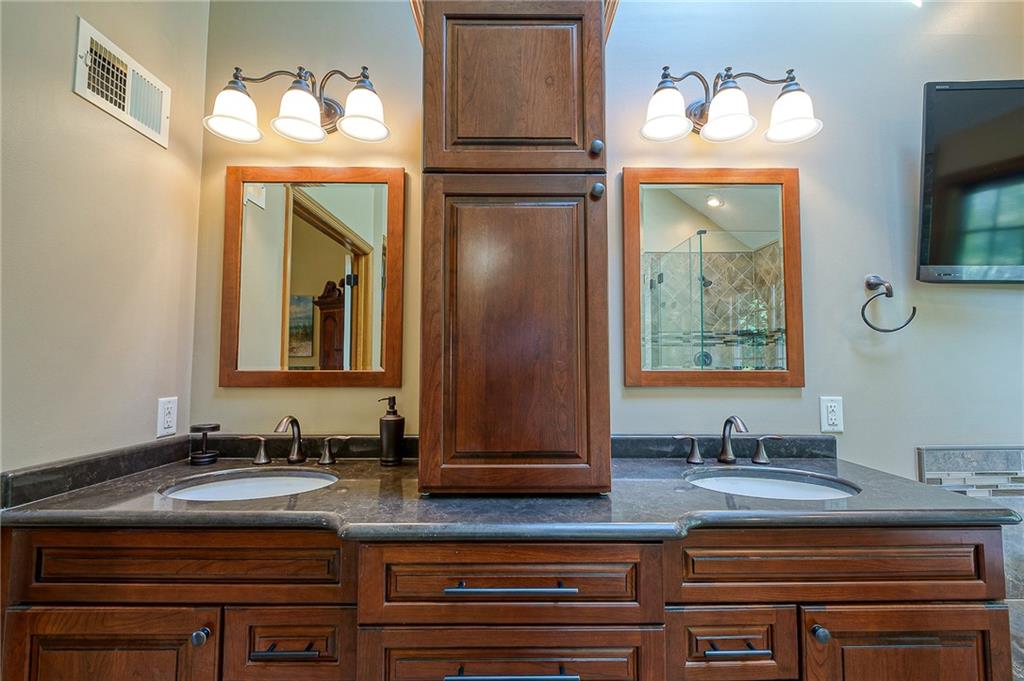 10116 Deer View Point Road Wexford, PA 15090 - Photo 14 of 25 Gallery Image 14