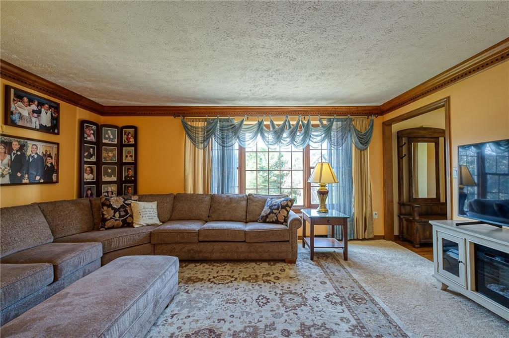 10116 Deer View Point Road Wexford, PA 15090 - Photo 4 of 25 Gallery Image 4