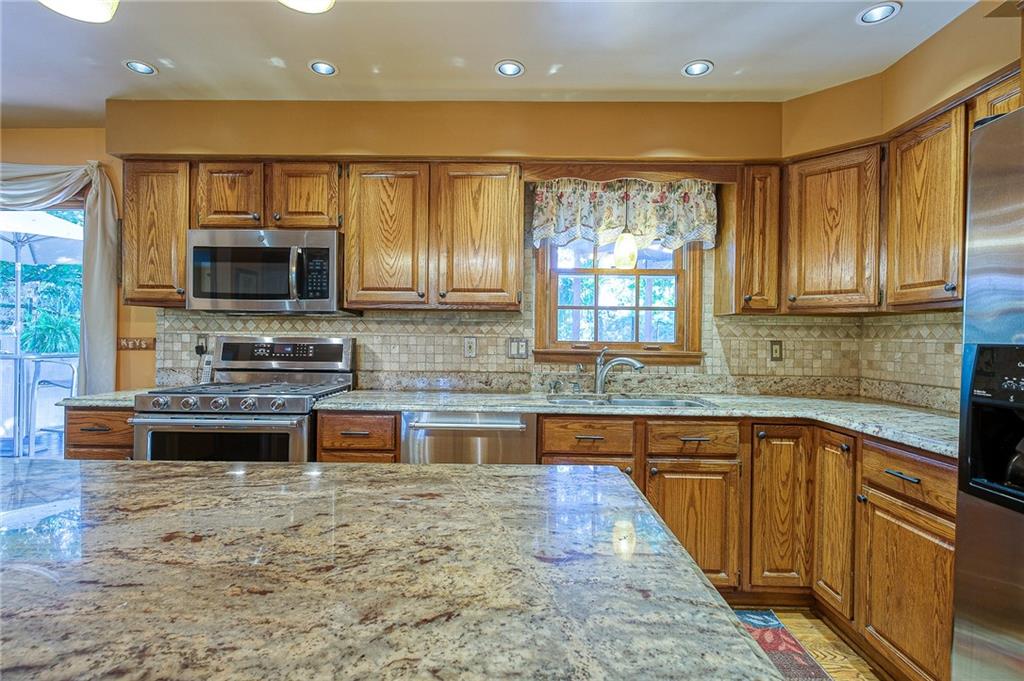10116 Deer View Point Road Wexford, PA 15090 - Photo 8 of 25 Gallery Image 8
