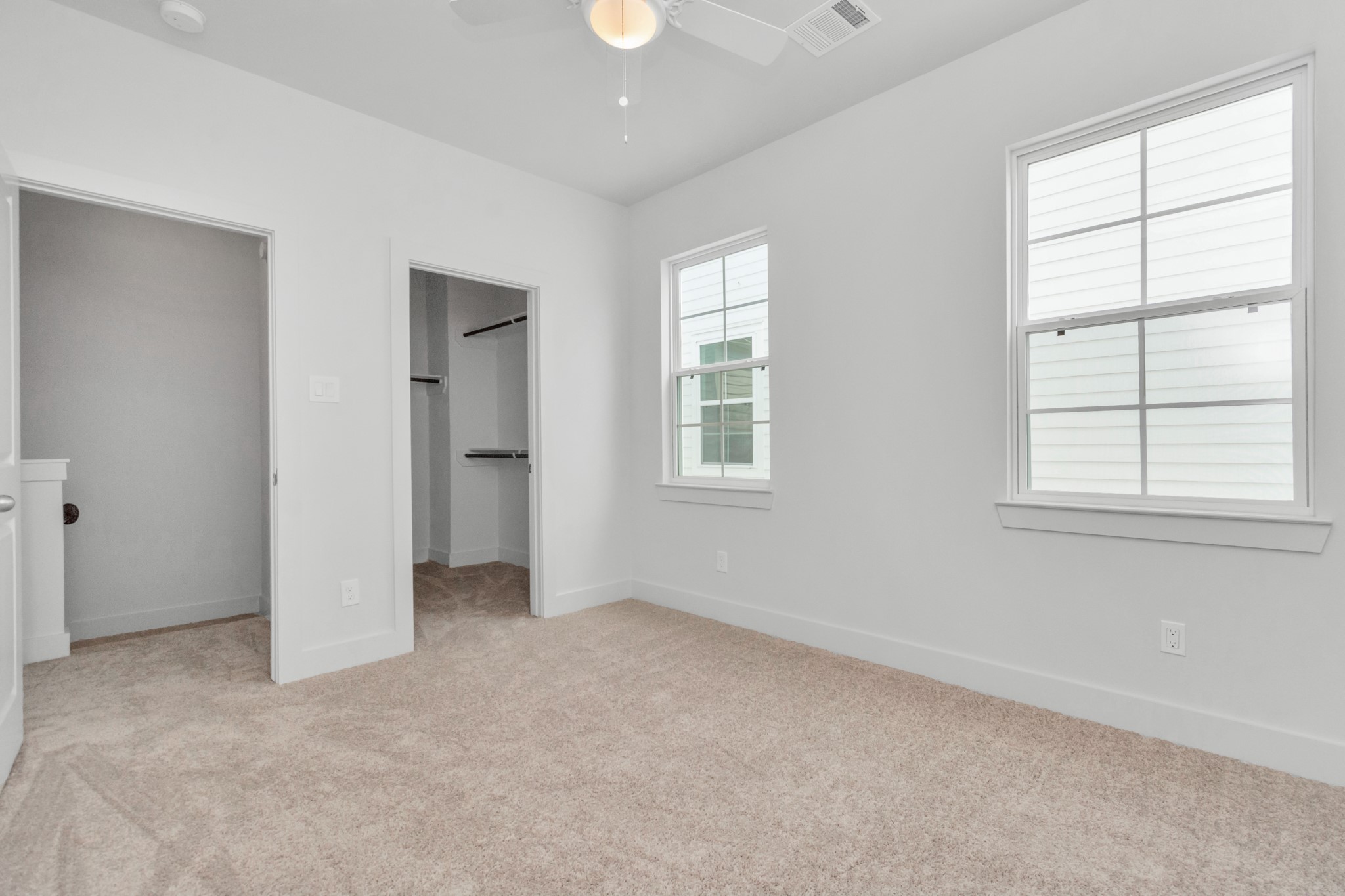 2011 East Bauer Drive Houston, TX 77080 - Photo 28 of 32 an empty room with windows
