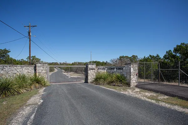 $1,275,000 | 475 River Bend Road West, Hunt, TX 78024