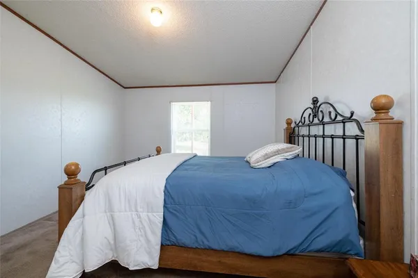 $649,999 | 207 Lazy B Lane, Springtown, TX 76082