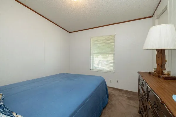 $649,999 | 207 Lazy B Lane, Springtown, TX 76082