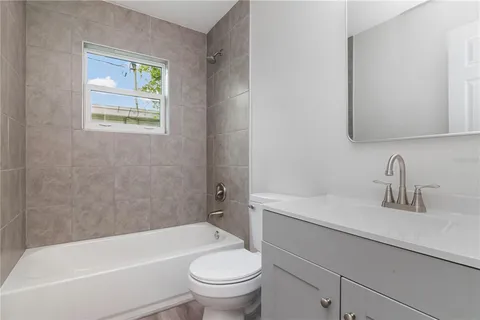 $405,000 | 2216 East 109th Avenue, Tampa, FL 33612