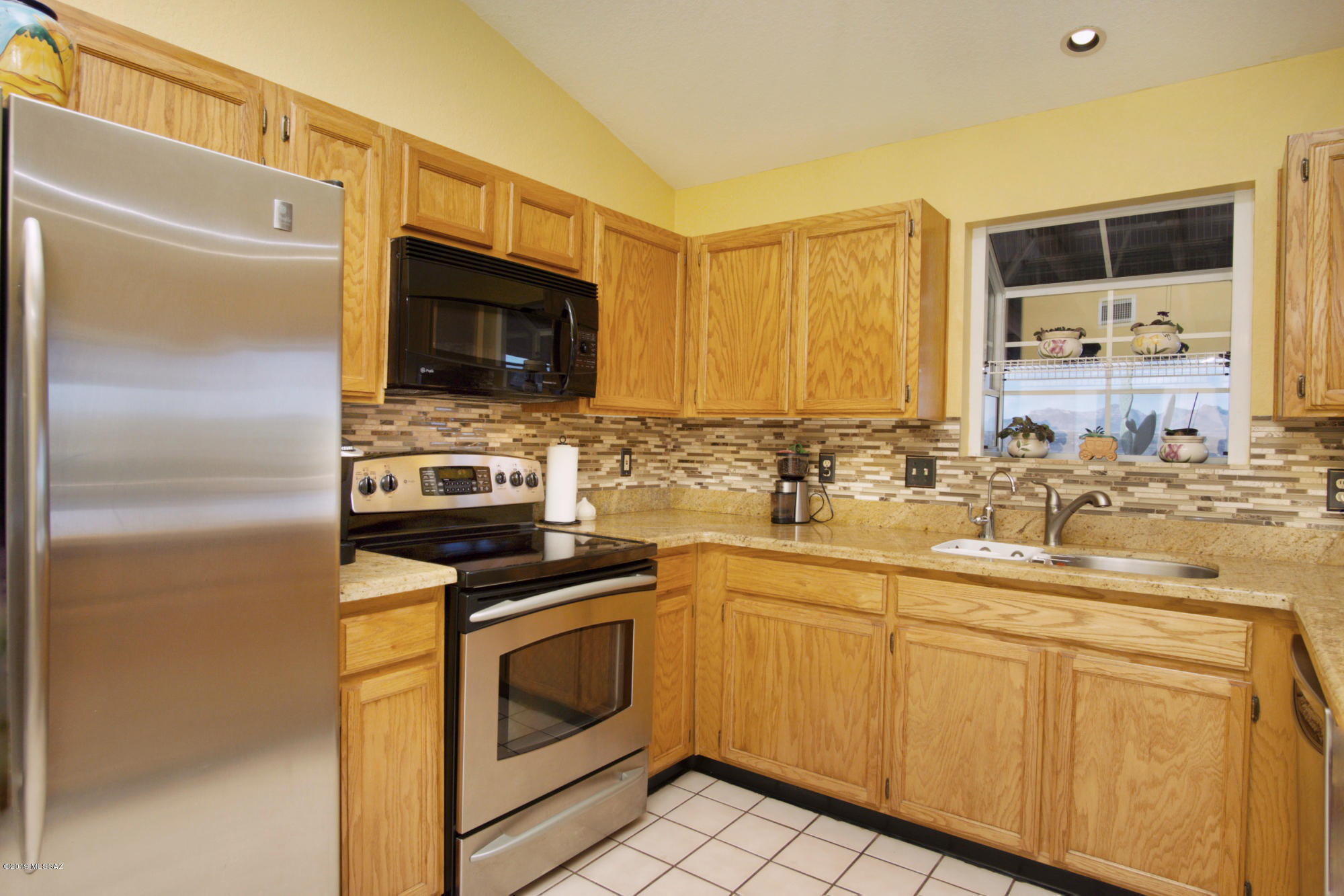 50 Camino Pesqueira Rio Rico, AZ 85648 - Photo 9 of 32 Gallery Image 9