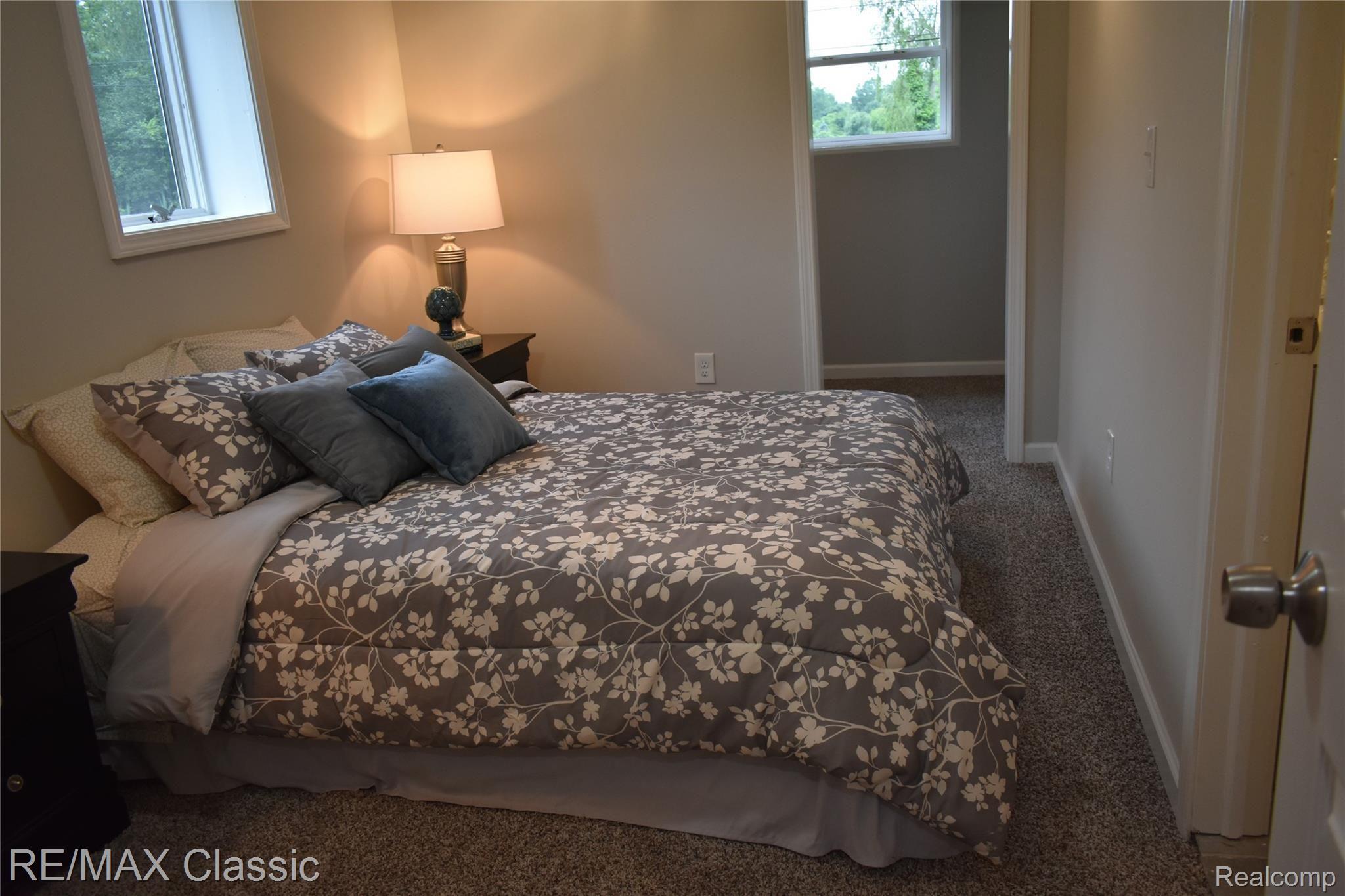 21842 Springhill Street Romulus, MI 48174 - Photo 4 of 31 DSC_0091.JPG