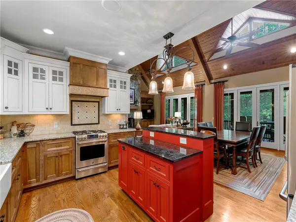 $1,575,000 | 113 Bell Flower Drive, Sunset, SC 29685